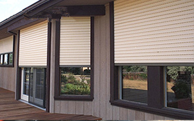 戶外防風(fēng)卷簾窗